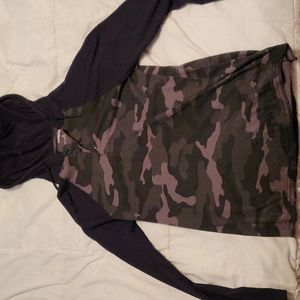 Express Men's SMALL Cameo/Black Hoodie